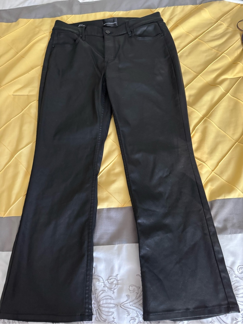 White House Black Market Wide Leg Cropped Jeans